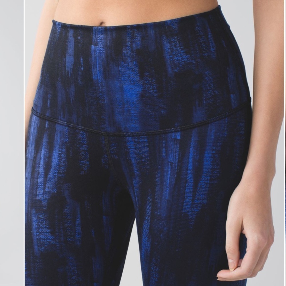 lululemon athletica Wunder Under Full On Luon Roll Down in Nightsky Harbor EUC 6